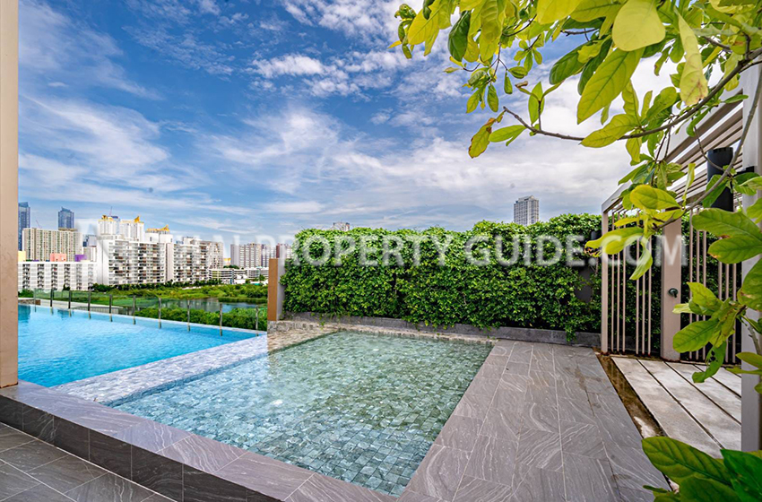 Apartment in New Petchburi 